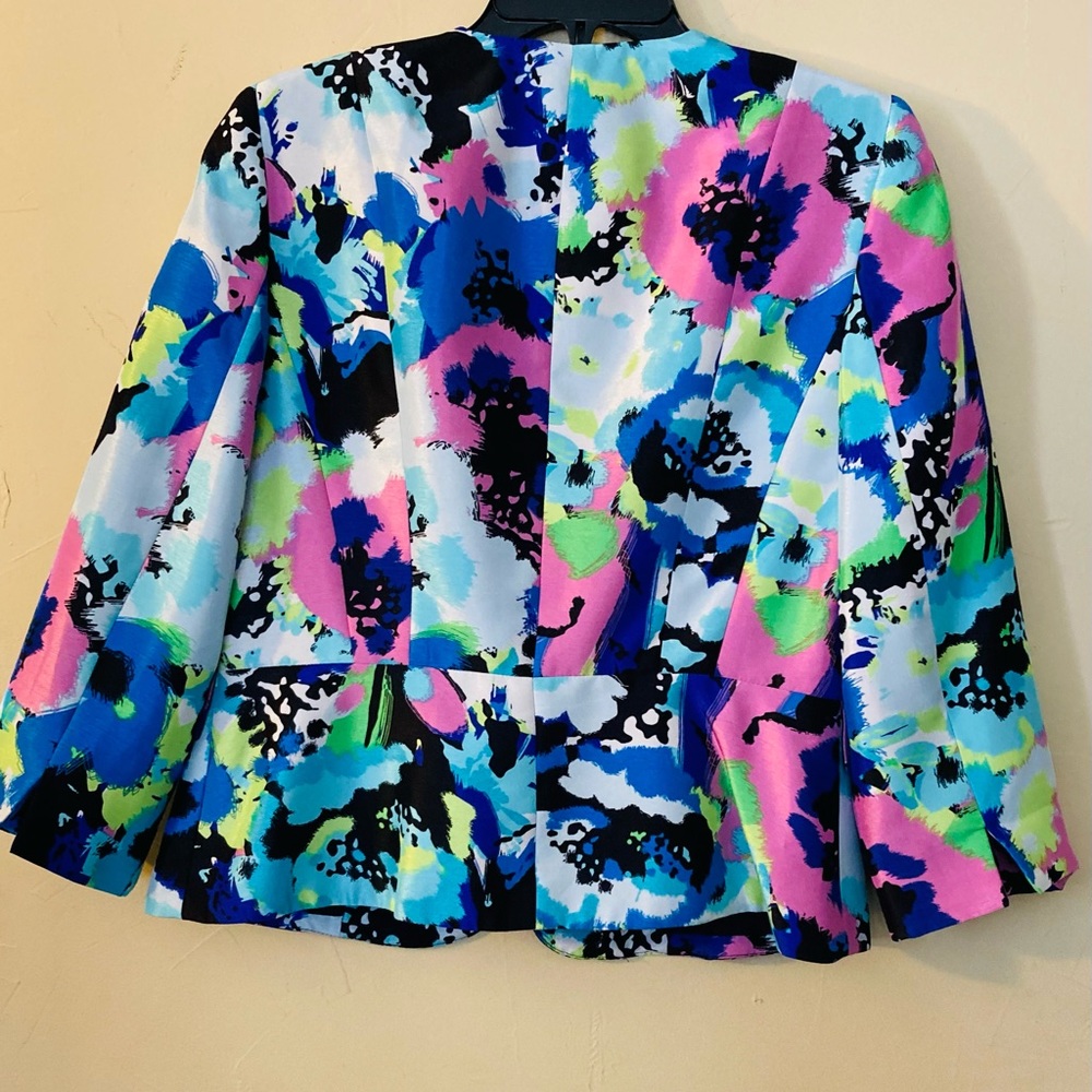 Kasper women's jacket.